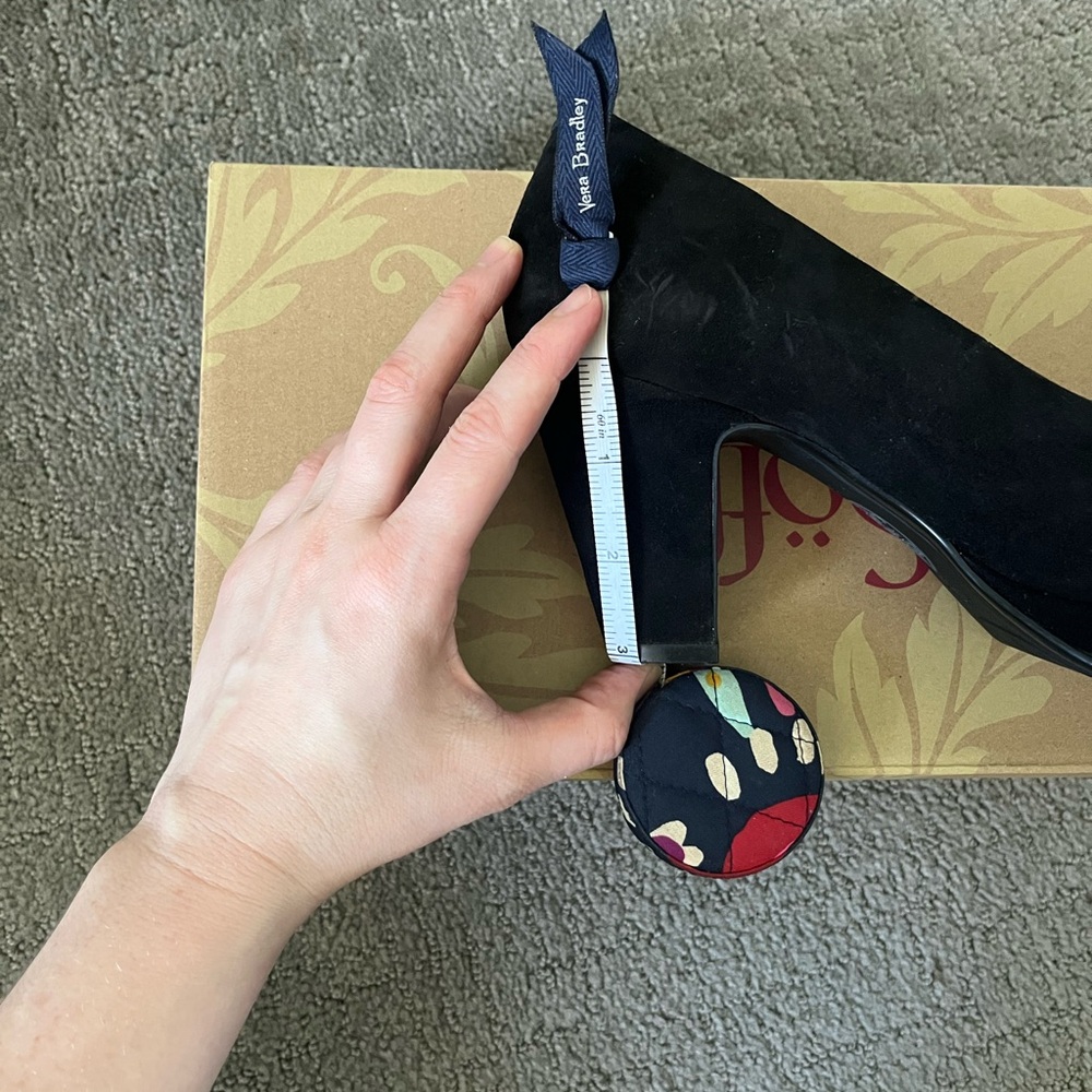 Black Söfft Gabie Suede Pumps - Picture 8 of 9